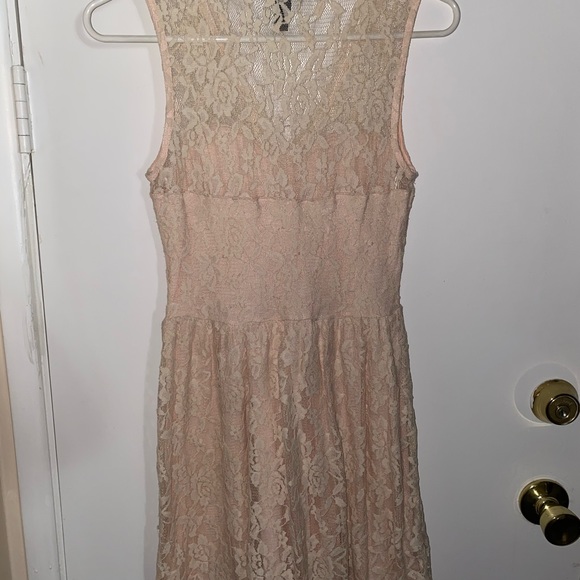 Baby pink dress - Picture 2 of 2